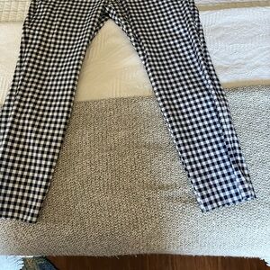 Old Navy Women’s Navy and White Checkered Pants